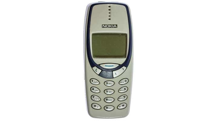 Front view of the Nokia 3310 vintage mobile phone